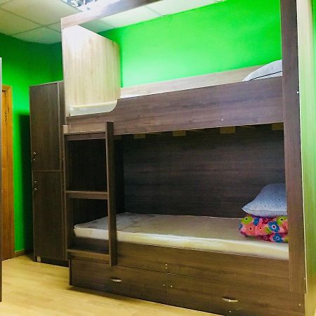 Apelsin Hostel Алмати Екстер'єр фото