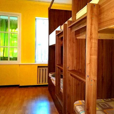 Apelsin Hostel Алмати Екстер'єр фото