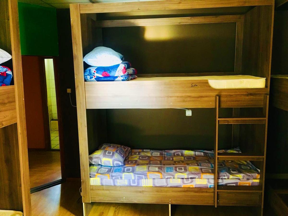 Apelsin Hostel Алмати Екстер'єр фото