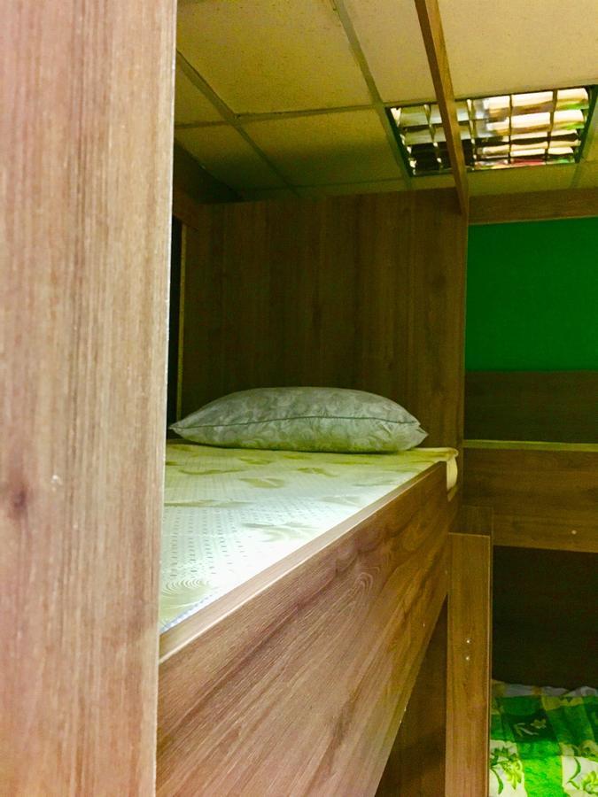 Apelsin Hostel Алмати Екстер'єр фото