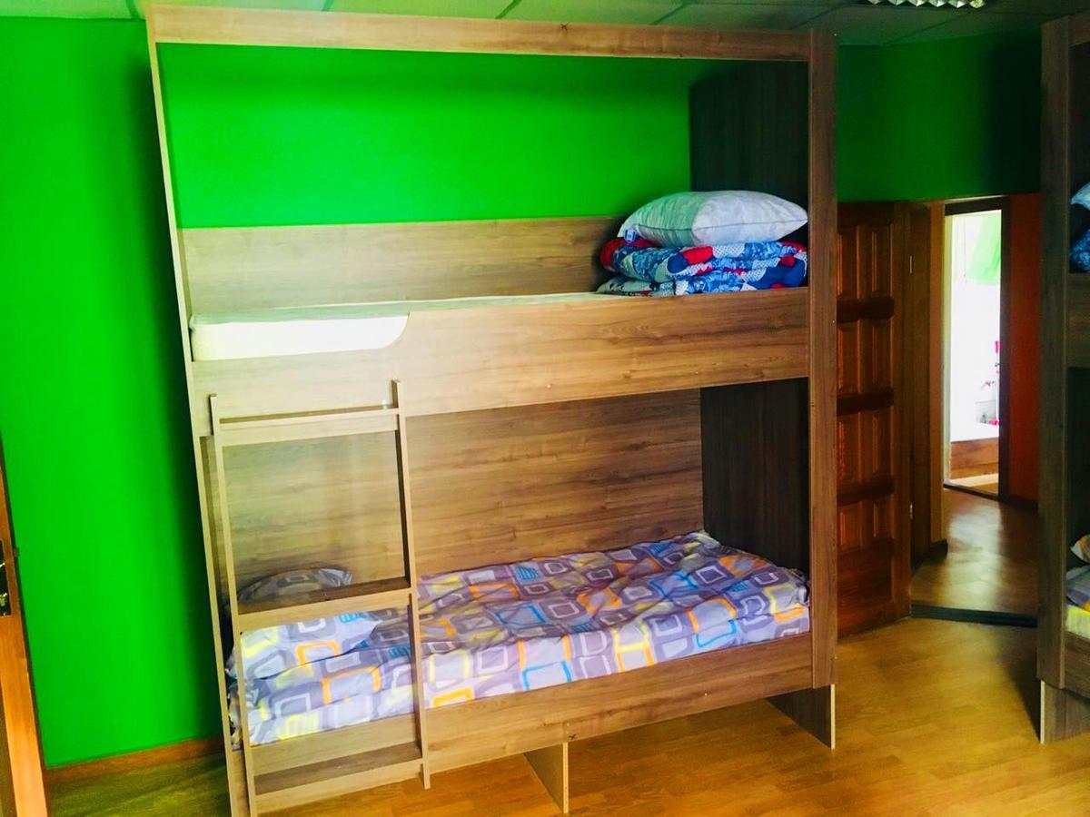 Apelsin Hostel Алмати Екстер'єр фото