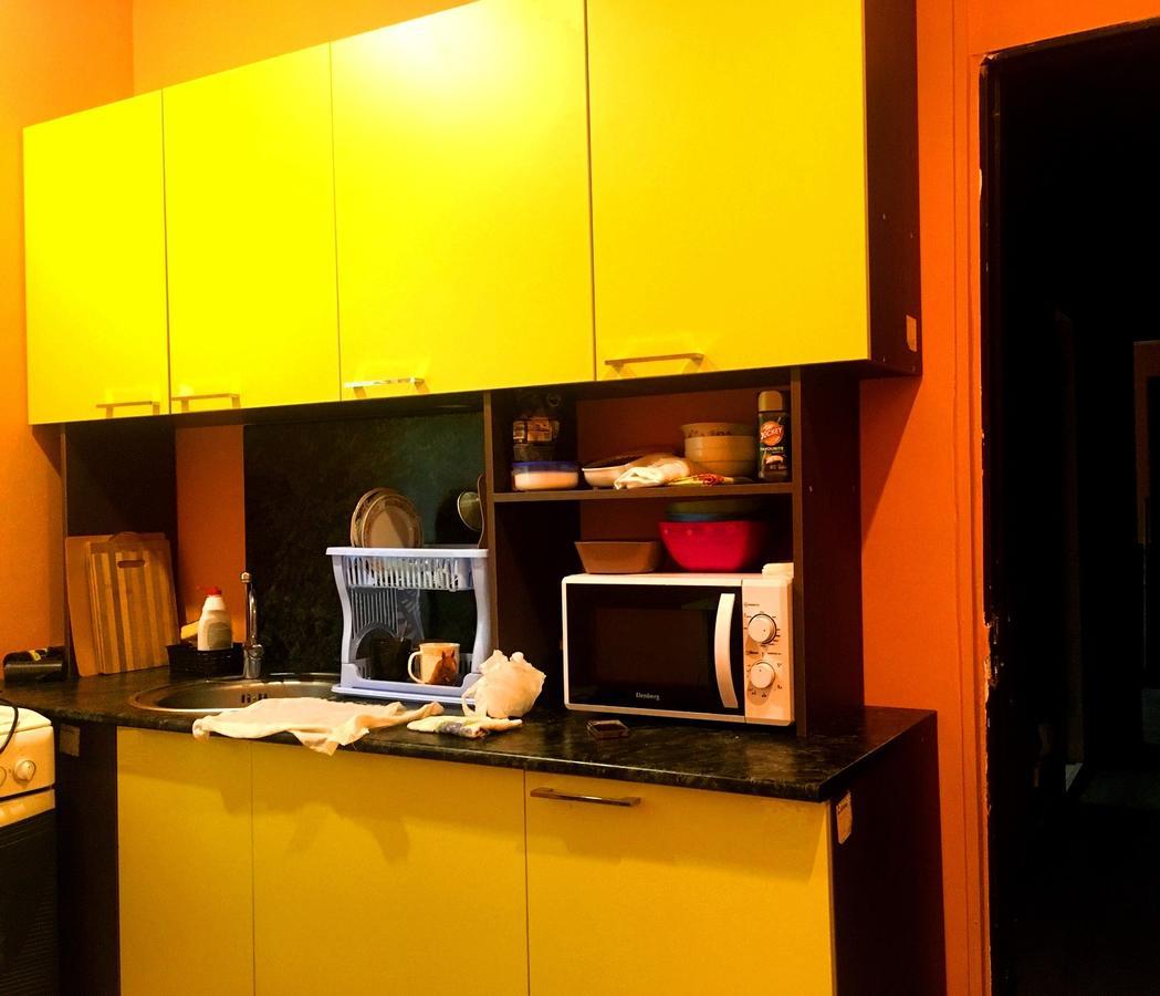 Apelsin Hostel Алмати Екстер'єр фото
