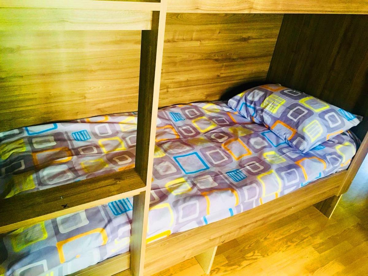 Apelsin Hostel Алмати Екстер'єр фото